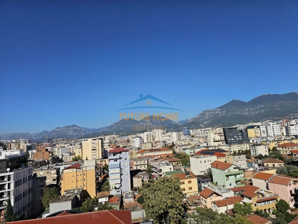 Tirane, jepet me qera apartament 1+1+Ballkon Kati 11, 80 m² 650 € (Qera, Apartament 1+1, Rruga e Bogdaneve, Tiranë.)