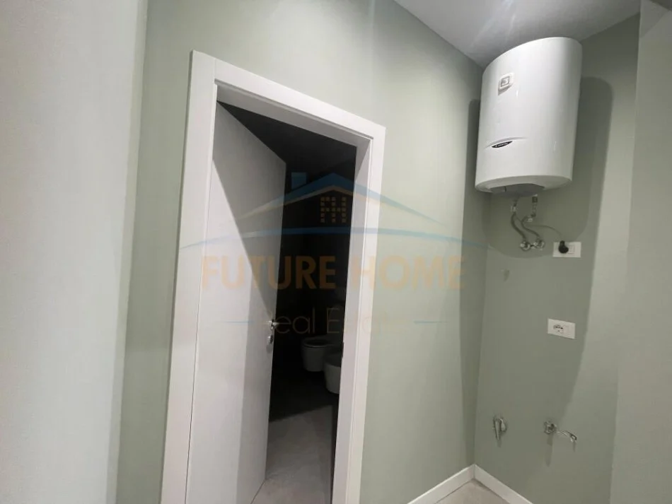 Durres, shitet apartament 2+1 Kati 9, 74 m² 123.000 € (Kazazi)