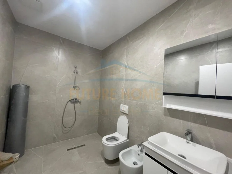 Durres, shitet apartament 2+1 Kati 9, 74 m² 123.000 € (Kazazi,Durres)