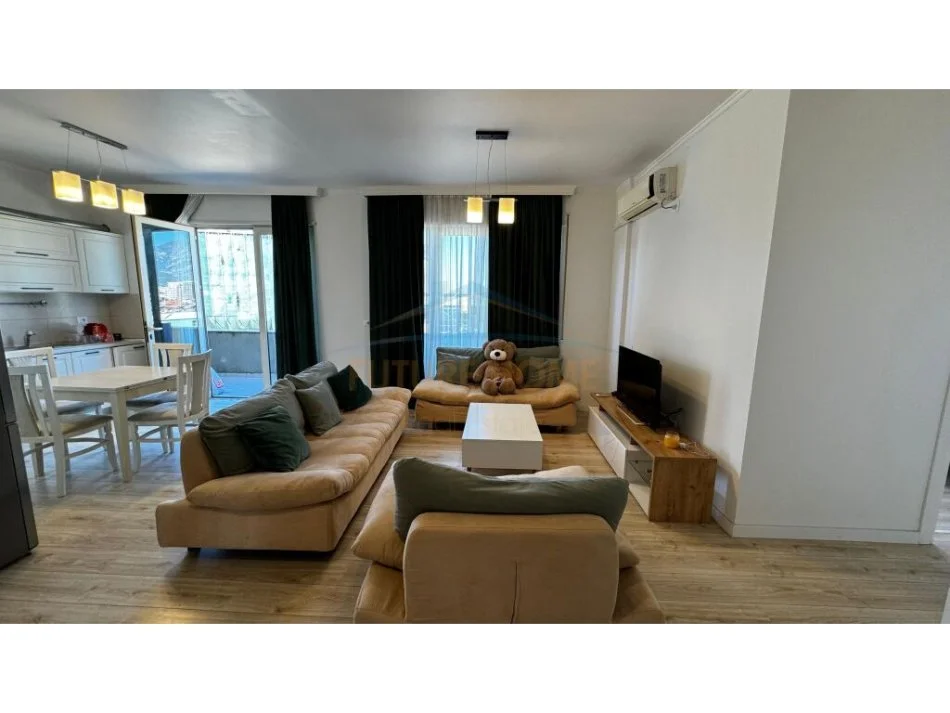 Tirane, shes apartament 2+1 Kati 6, 113 m² 210.000 € (Rruga Karl Gega)