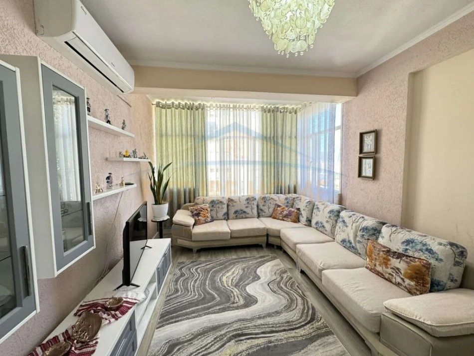 Tirane, shitet apartament 2+1 Kati 7, 81 m² 129.000 € (Yzberisht)