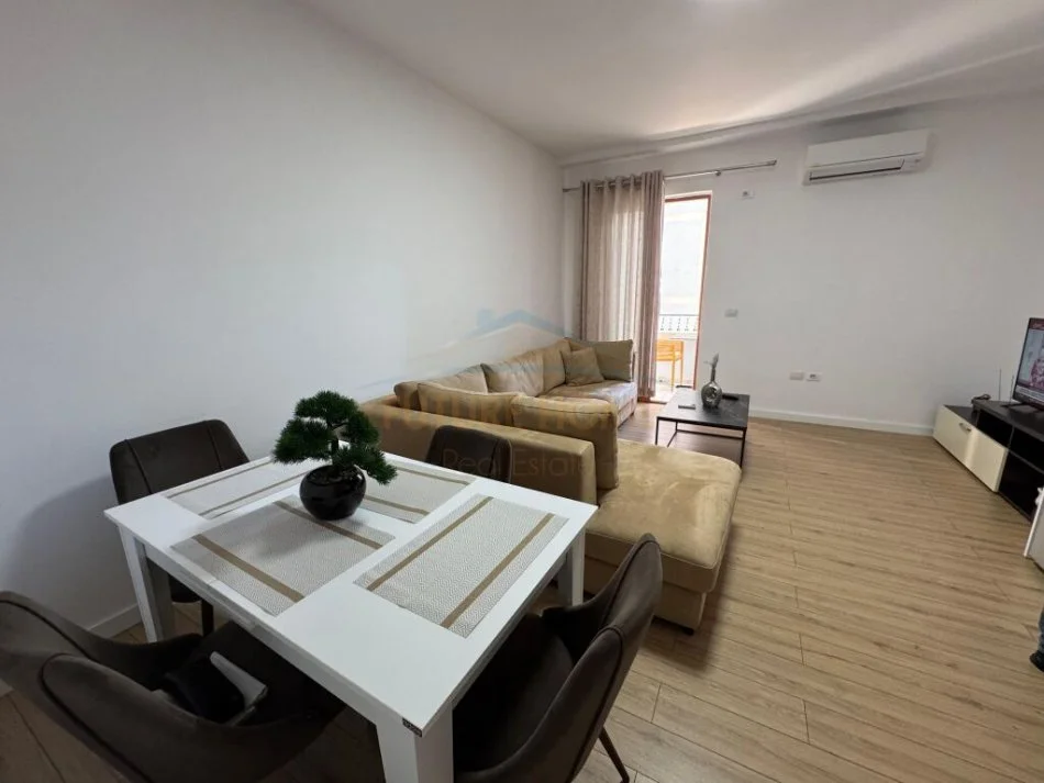 Tirane, shitet apartament 1+1+Ballkon Kati 3, 84 m² 141.000 € (Myslym Shyri)