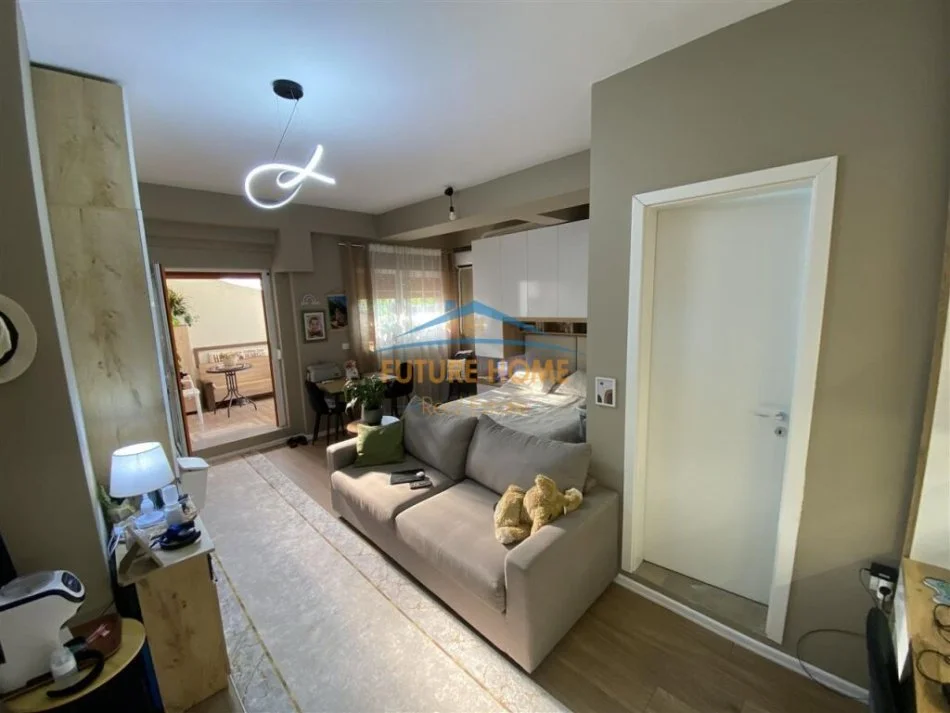 Tirane, shitet garsonier 1+1 Kati 0, 42 m² 67.000 € (Ali Dem)
