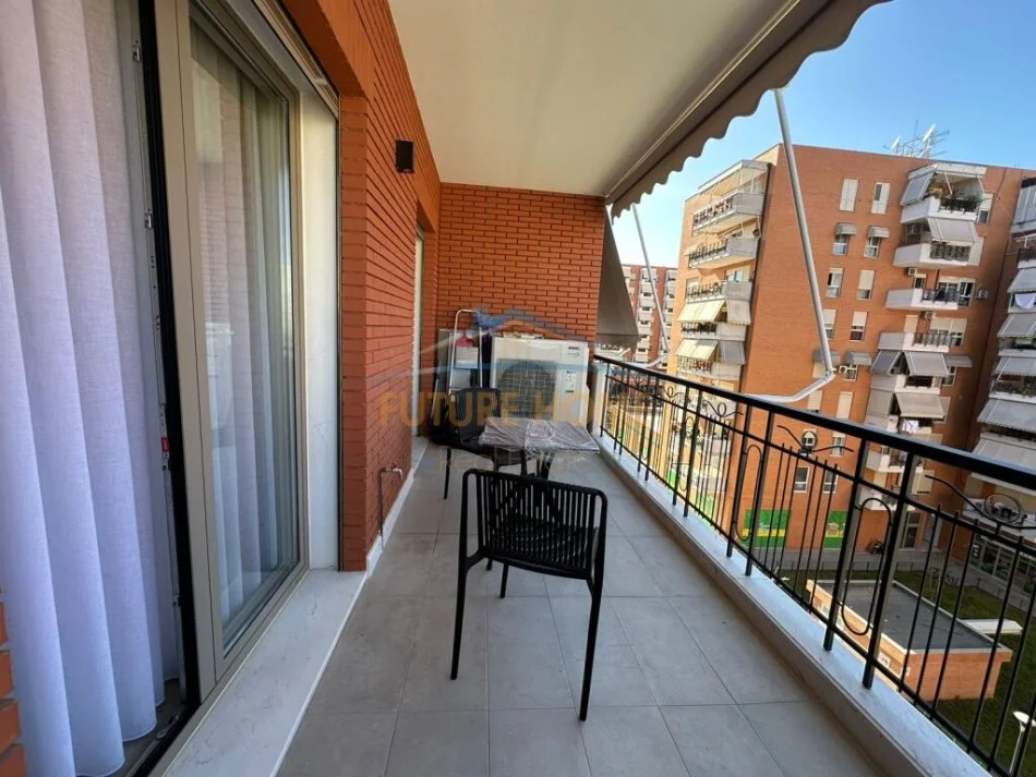 Tirane, jepet me qera apartament 2+1 Kati 2, 83 m² 1.400 € (Rruga e Kavajes)