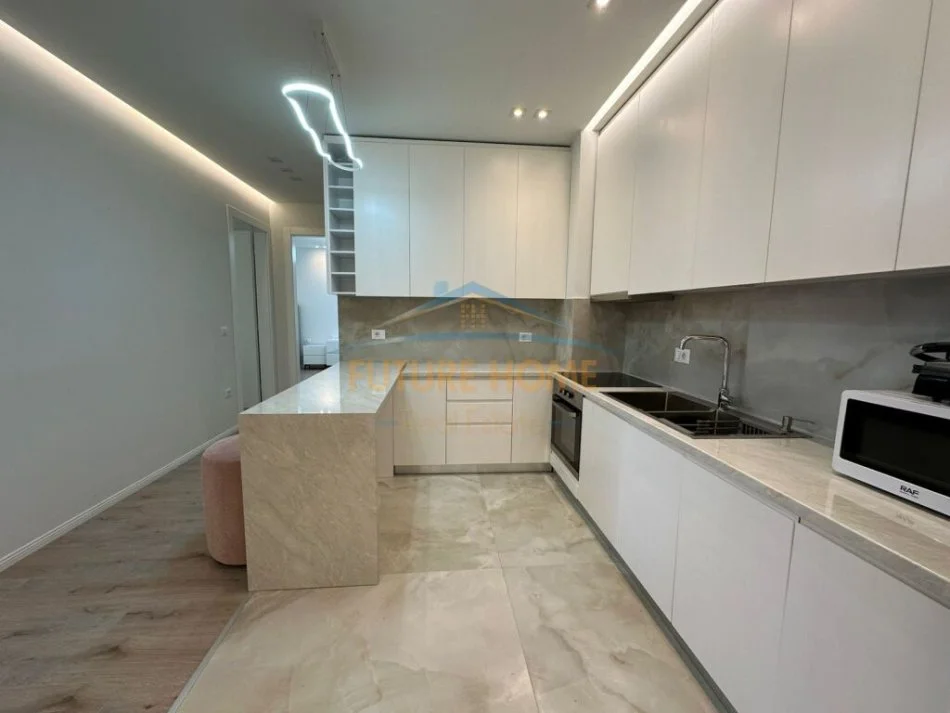 Tirane, jepet me qera apartament 2+1 Kati 2, 83 m² 1.400 € (Rruga e Kavajes)