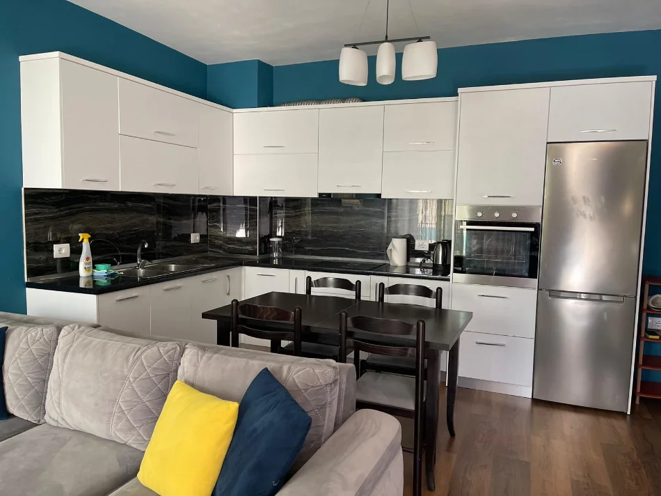 Tirane, jepet me qera apartament 2+1 Kati 4, 115 m² 850 € (Kopshti Zoologjik)