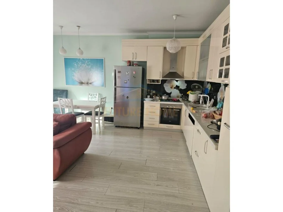 Tirane, shitet apartament 3+1 Kati 5, 86 m² 205.000 € (SHESHI WILLSON)
