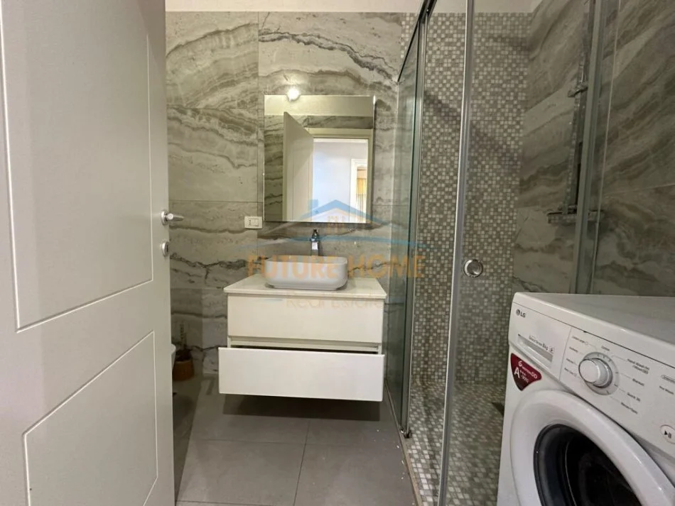 Tirane, jepet me qera apartament 2+1+Aneks+Ballkon Kati 2, 109 m² 1.000 € (Rruga e Kavajes)