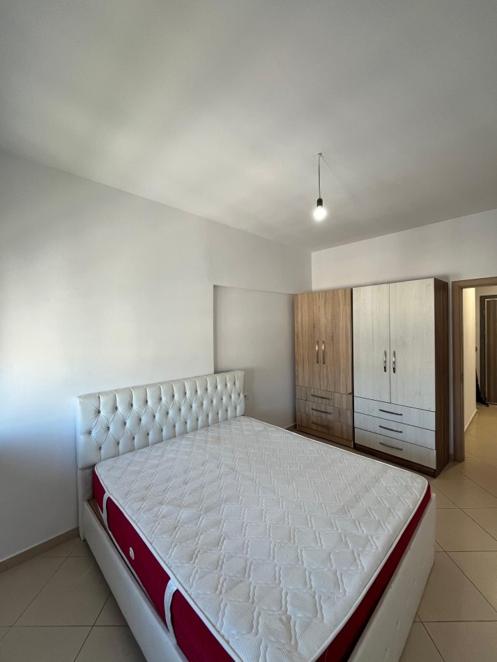 Tirane, shes apartament 1+1+Ballkon Kati 8, 71 m² 110.000 € (Perball amerika 3)