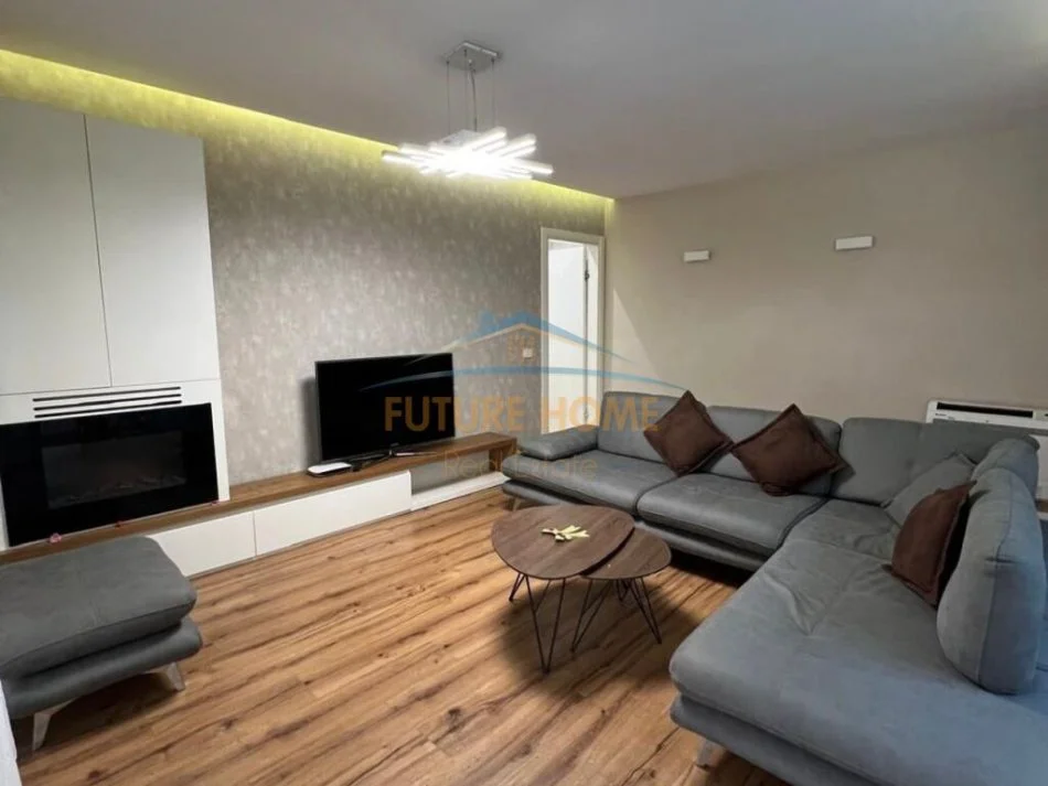 Tirane, jepet me qera apartament 2+1+Aneks+Ballkon Kati 2, 109 m² 1.000 € (Rruga e Kavajes)