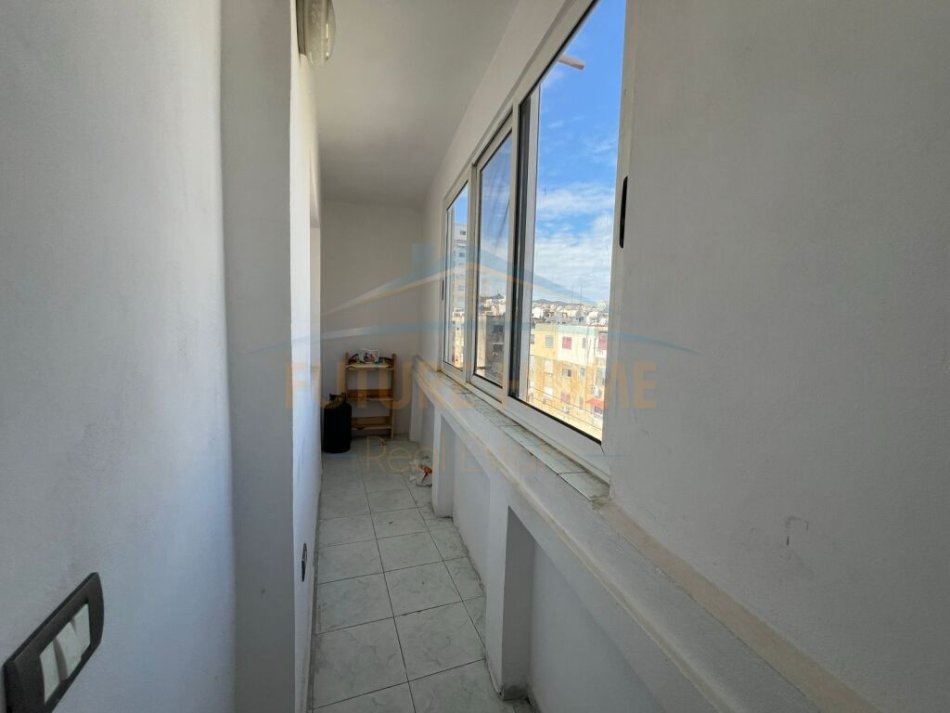 Durres, shitet apartament 1+1 Kati 5, 56 m² 59.000 € (drejtoria e policise)
