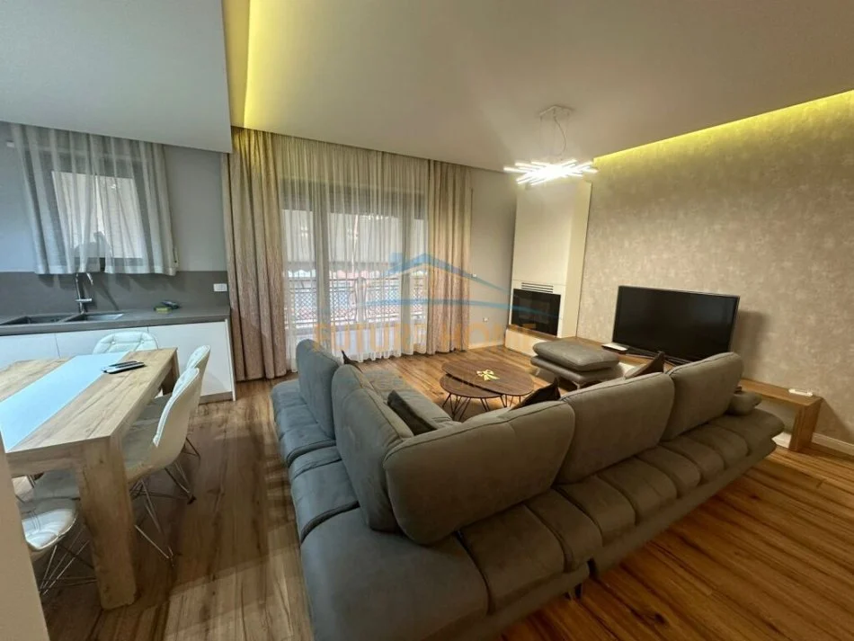 Tirane, jepet me qera apartament 2+1 Kati 2, 109 m² 1.000 € (KOMPLEKSI DELIJORGJI)