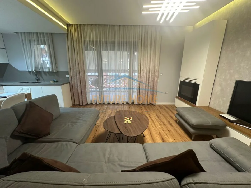 Tirane, jepet me qera apartament 2+1 Kati 2, 109 m² 1.200 € (delijorgji)