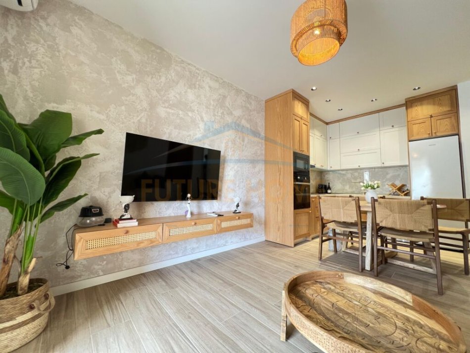 Durres, shitet apartament 2+1+Ballkon Kati 2, 230.000 € (san pietro,gjiri i lalzit)