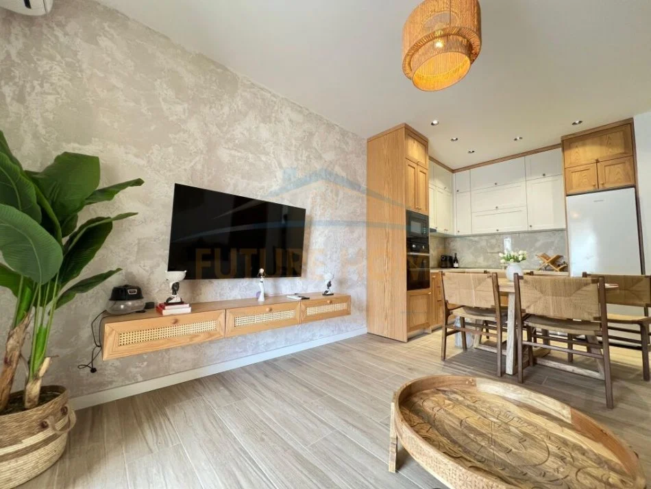 Gjiri Lalezit | Hamallaj, shitet apartament ne plazh 2+1 , 82 m² 230.000 € (San Pietro, Gjiri i Lalzit)