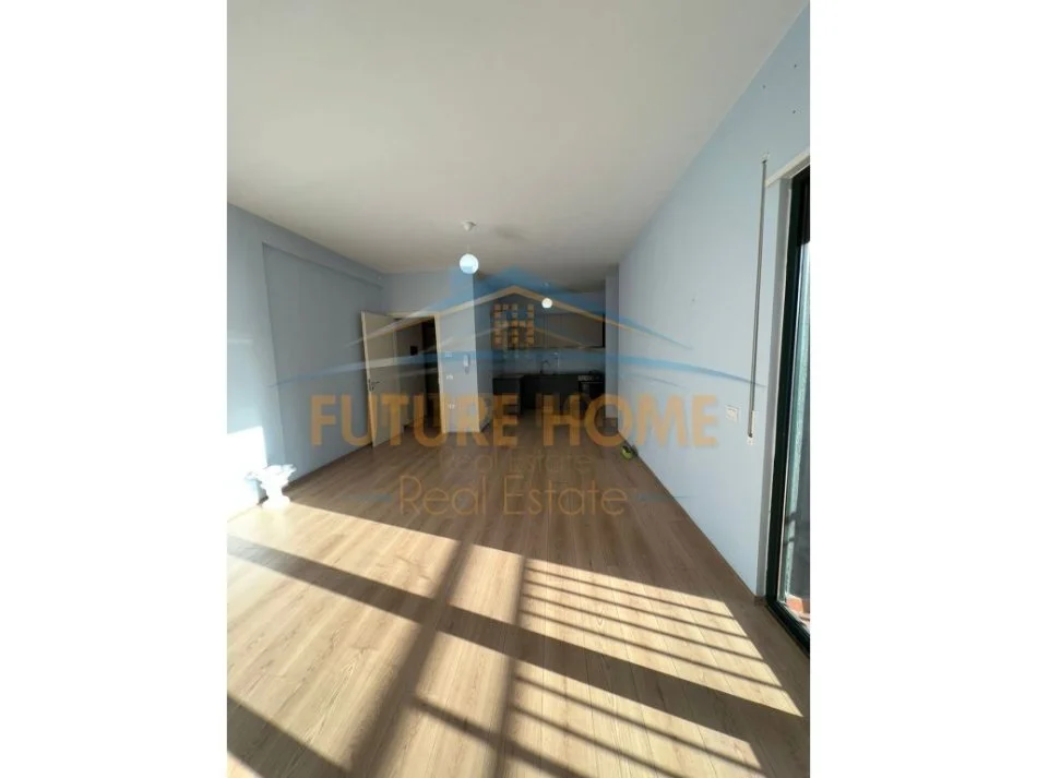 Tirane, shitet apartament 2+1 Kati 2, 114 m² 170.000 € (Unaza e Re)