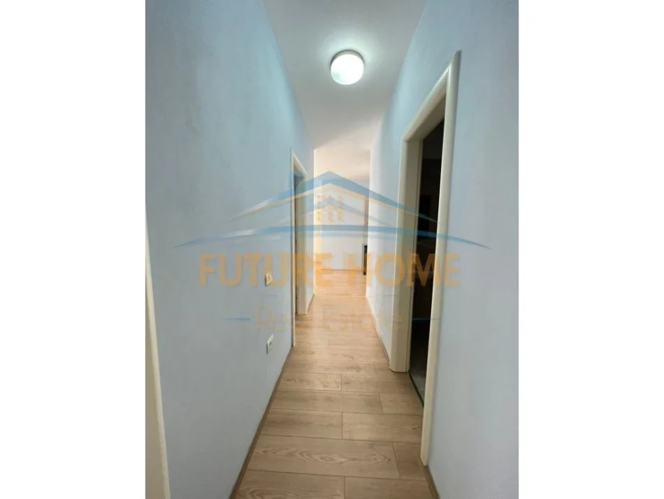 Tirane, shitet apartament 2+1+Ballkon Kati 3, 114 m² 170.000 € (Unaza e Re)