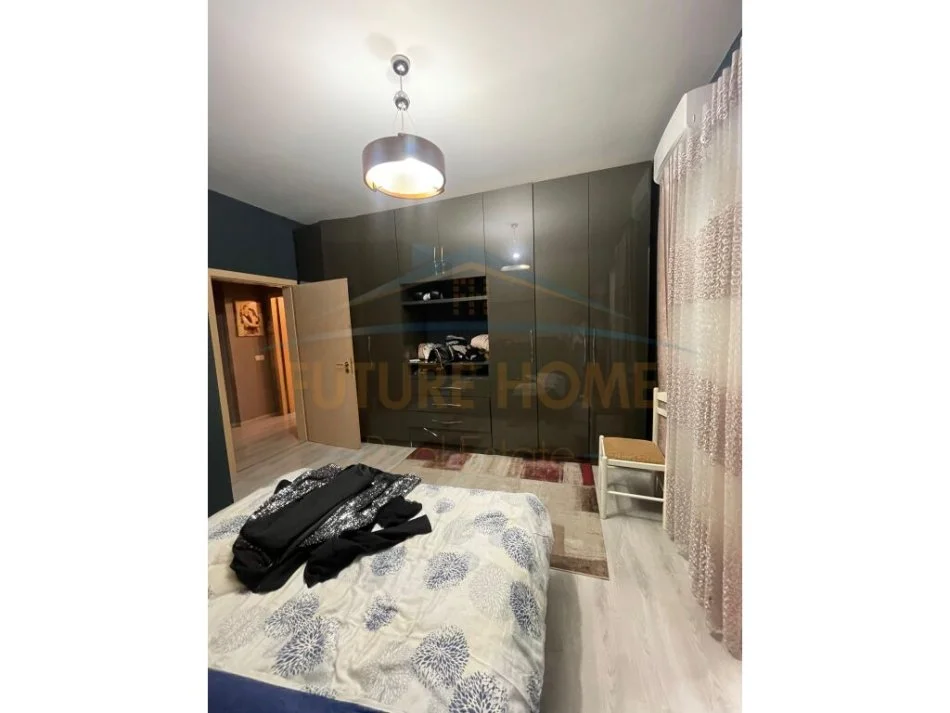 Tirane, shitet apartament 2+1+Ballkon Kati 4, 71 m² 165.000 € (Kopshti Zoologjik)