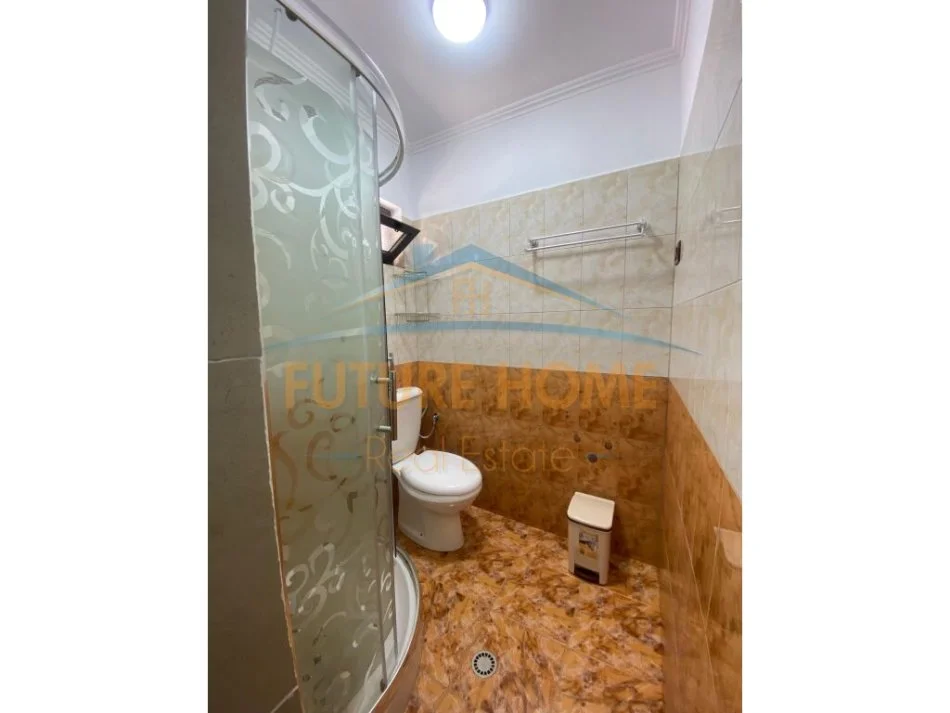 Tirane, jepet me qera apartament 2+1 Kati 2, 120 m² 600 € 