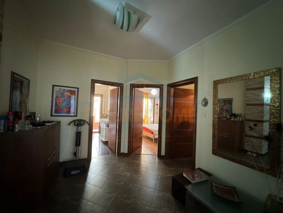 Durres, shitet Vile 2 Katshe Kati 0, 550 m² 550.000 € (Prane UKD, Durres)