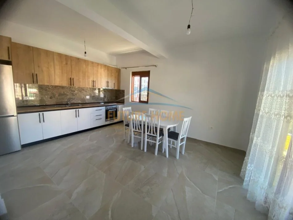 Tirane, jepet me qera apartament 2+1+Ballkon Kati 2, 128 m² 500 € (Astir)