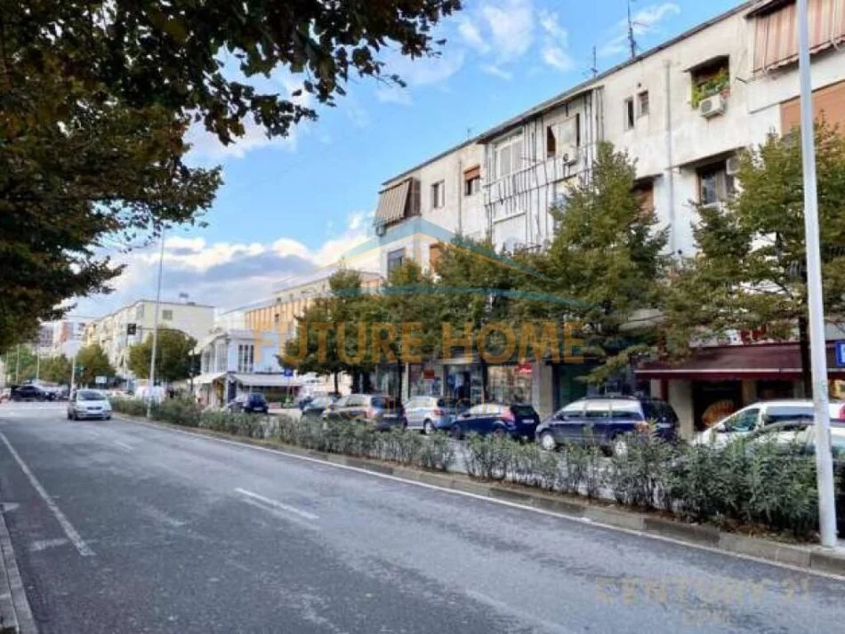 Tirane, shitet vetem 1 dhome 1+1 Kati 0, 40 m² 33.000 € (Rruga Bardhyl)
