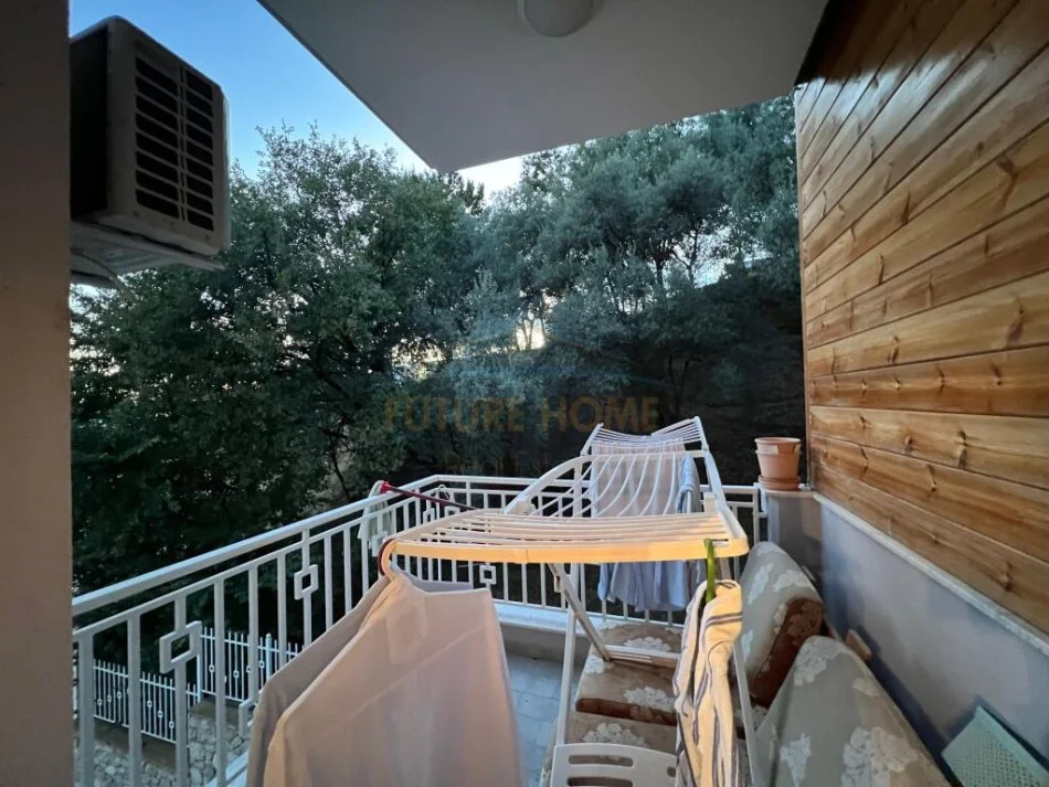 Tirane, shitet apartament 2+1+Ballkon Kati 2, 83 m² 120.000 € (Fresk)