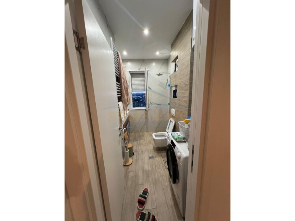 Tirane, shitet apartament 2+1 Kati 2, 82 m² 120.000 € (Fresk)