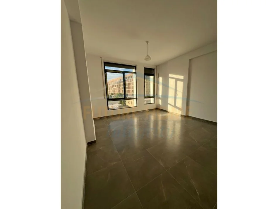 Tirane, jepet me qera apartament 1+1 Kati 2, 71 m² 300 € (DOGANA)