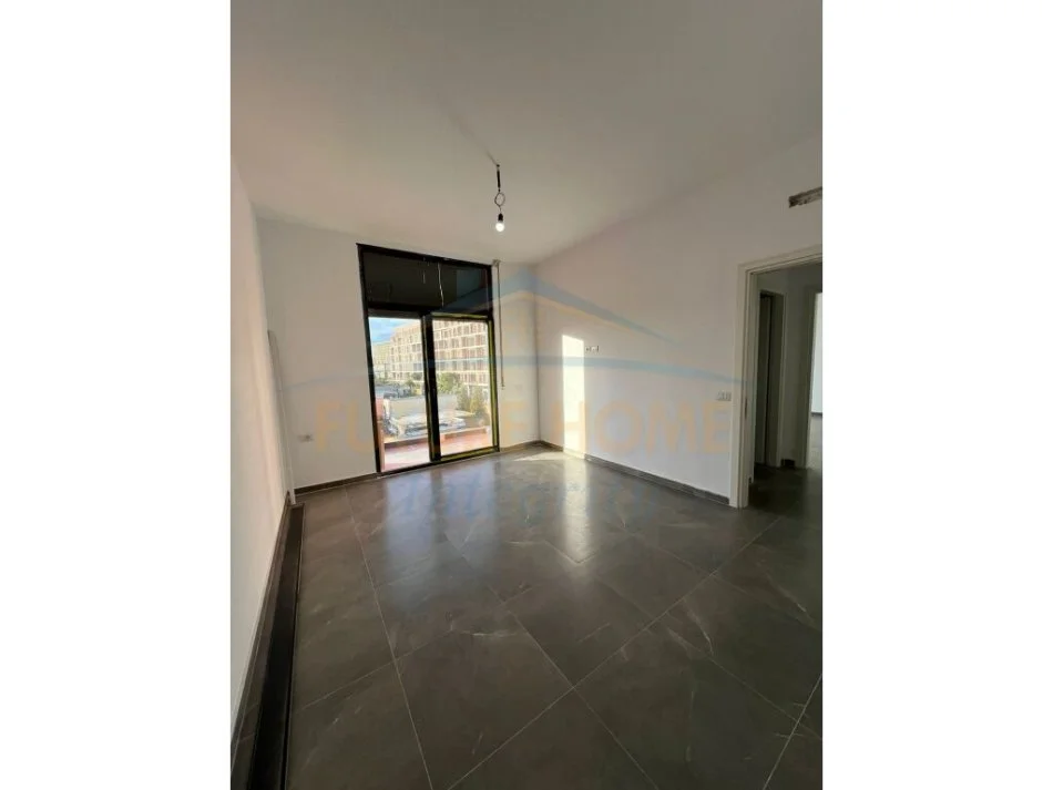 Tirane, jepet me qera apartament 1+1 Kati 2, 71 m² 300 € (DOGANA)