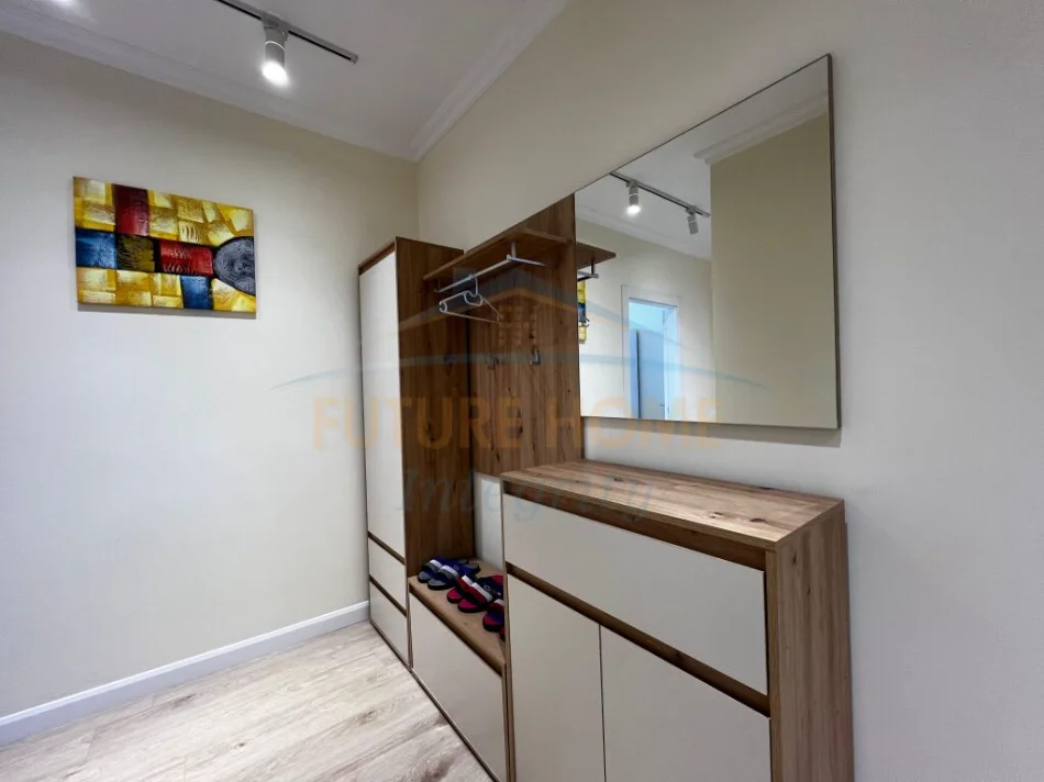 Tirane, jepet me qera apartament 2+1 Kati 2, 111 m² 1.000 € (Pazari i Ri)