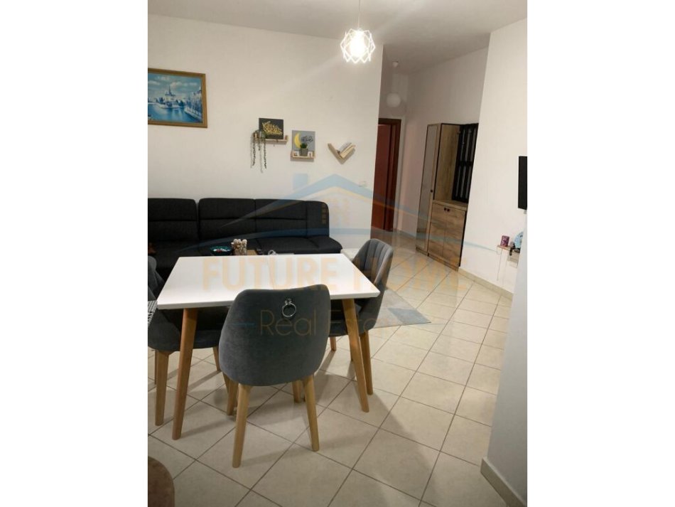 Durres, shitet apartament 1+1 Kati 3, 78 m² 75.000 € (Prane Hotel &quot;Palace&quot;, Durres)