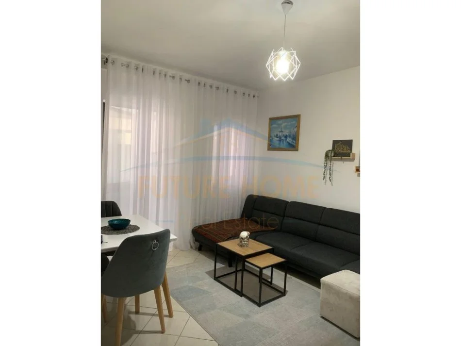Durres, shitet 1+1 Kati 3, 78 m² 75.000 € (Plazh prane Hotel Palace)