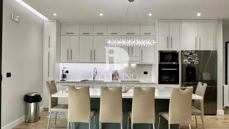 Tirane, shitet apartament 3+1 Kati 2, 145 m² 450.000 € (TEG)