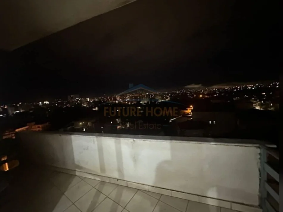 Tirane, shitet apartament 1+1+Ballkon Kati 5, 72 m² 78.000 € (Rruga Shefqet Kuka)