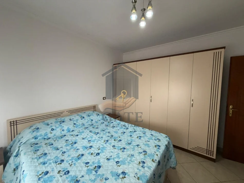 Durres, jepet me qera apartament 2+1+Ballkon Kati 9, 77 m² 600 € (Danubi durres)