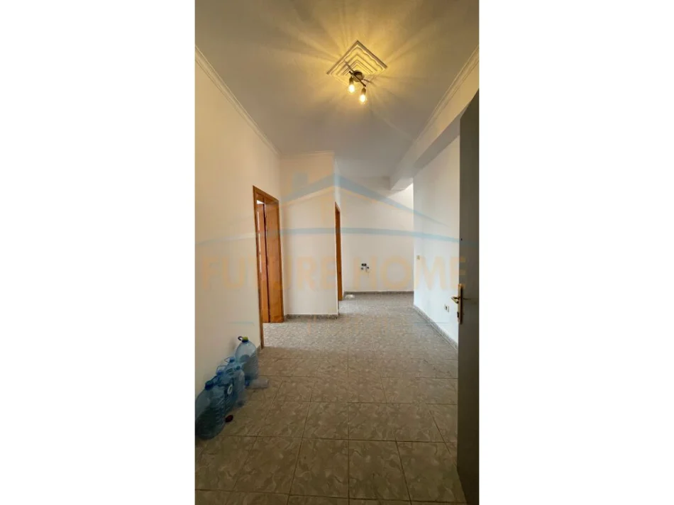 Tirane, shitet apartament 1+1 Kati 6, 88 m² 125.000 € (Rruga Bardhyl)