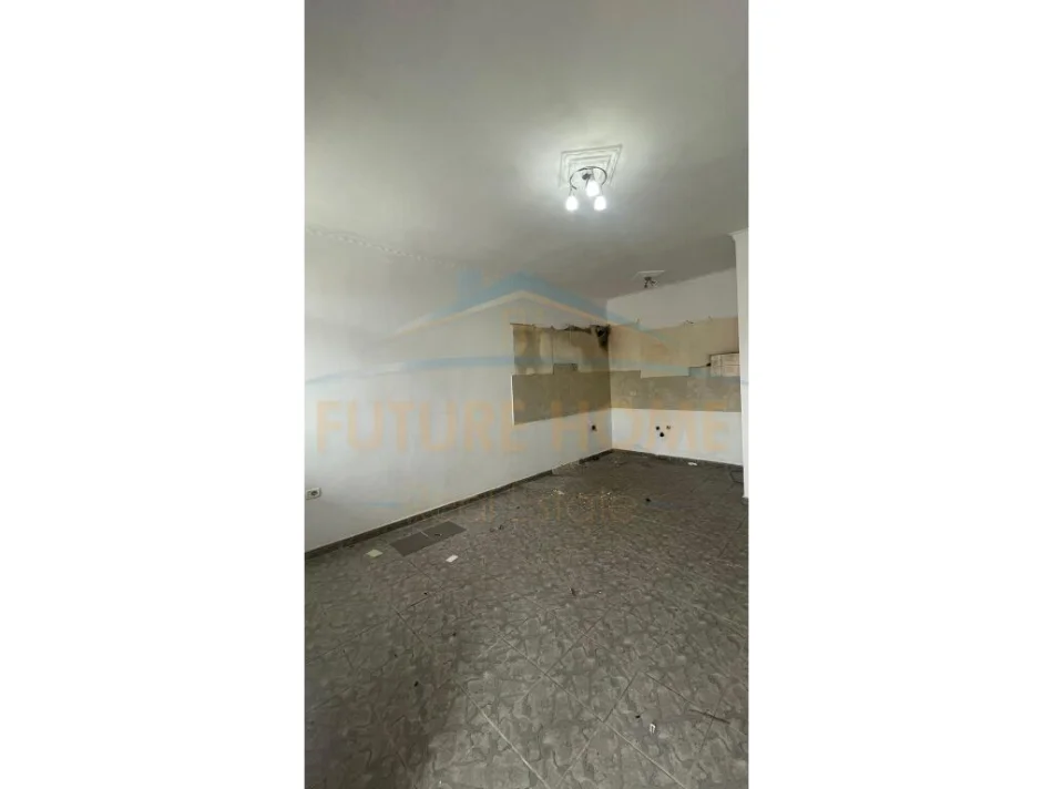 Tirane, shitet apartament 1+1 Kati 6, 88 m² 125.000 € (Rruga Bardhyl)