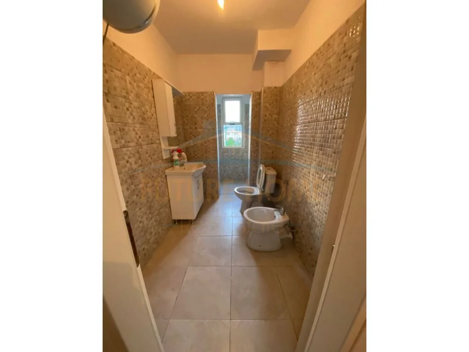 Durres, shitet apartament Kati 4, 67.000 € (qemal mici durres)