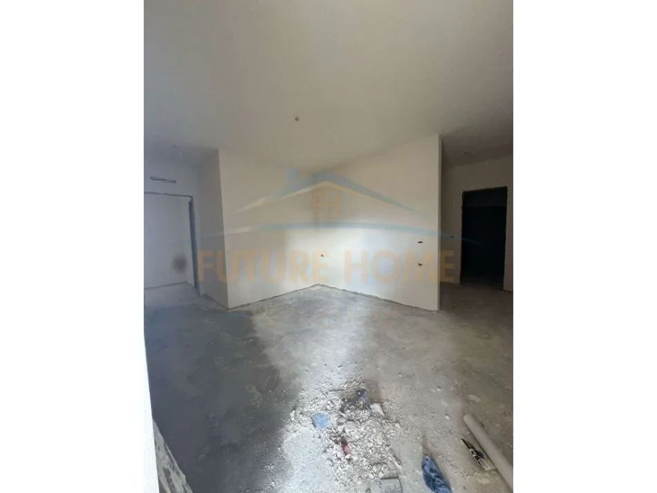 Tirane, shitet apartament 2+1 Kati 5, 122 m² 164.000 € (LAPRAKE)