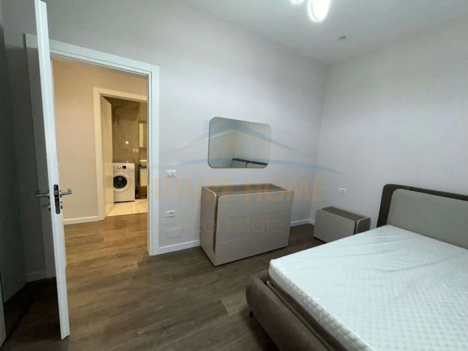 Tirane, jap me qera apartament 1+1 Kati 1, 82 m² 700 € (Selite)