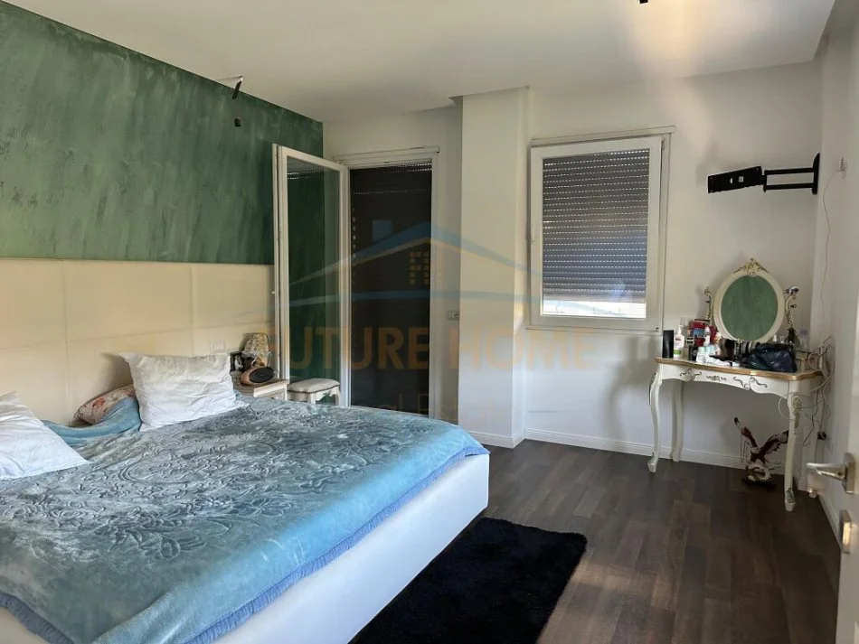 Tirane, shitet apartament duplex Dublex Kati 1, 218 m² 436.000 € (Kopshti Zoologjik)