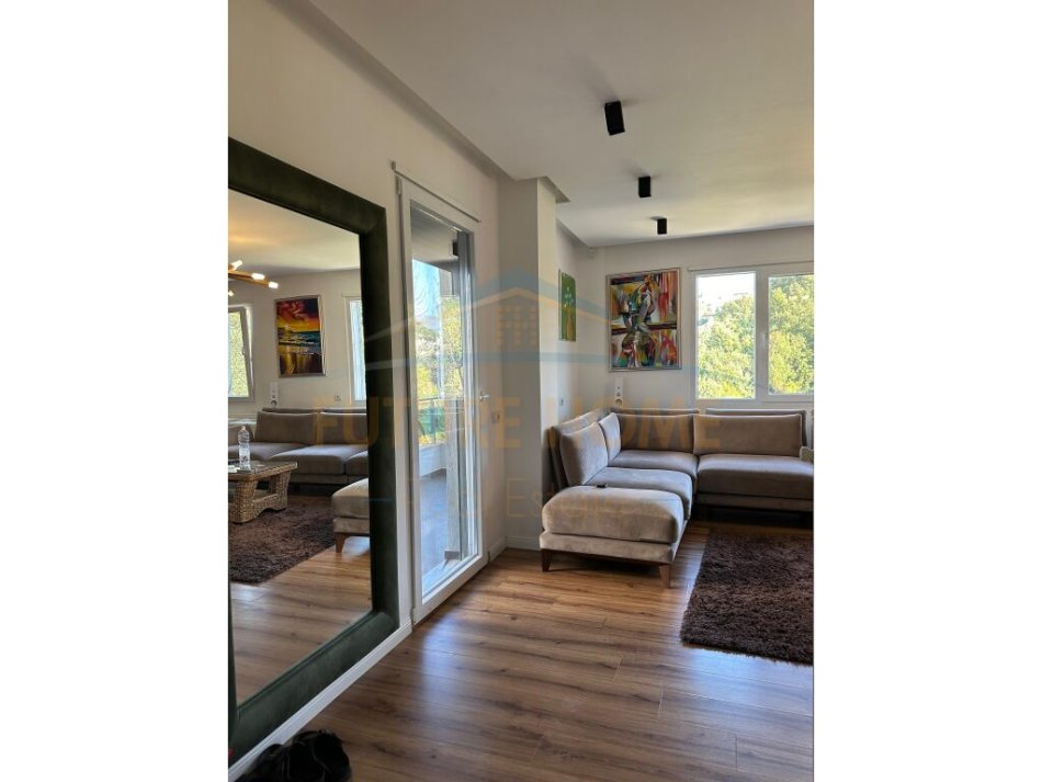 Tirane, shes apartament duplex Dublex Kati 1, 216 m² 436.000 € (Kopshti Zoologjik)