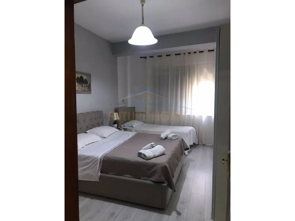 Tirane, jepet me qera apartament 1+1 Kati 2, 75 m² 650 € 