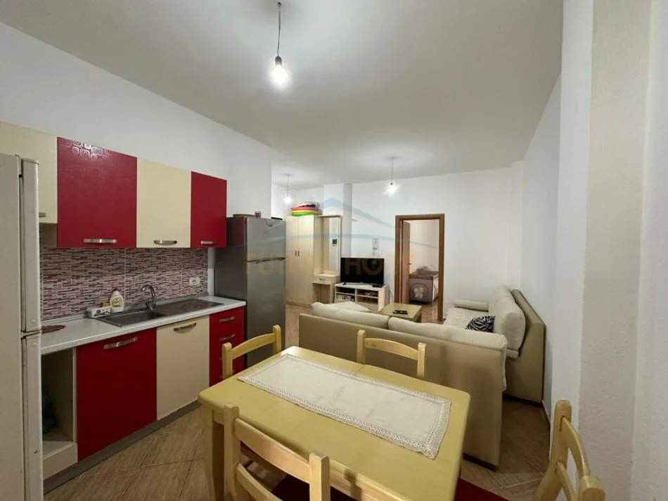 Durres, shitet apartament 2+1+Ballkon Kati 2, 106 m² 100.000 € (Bulevardi i Pishave)