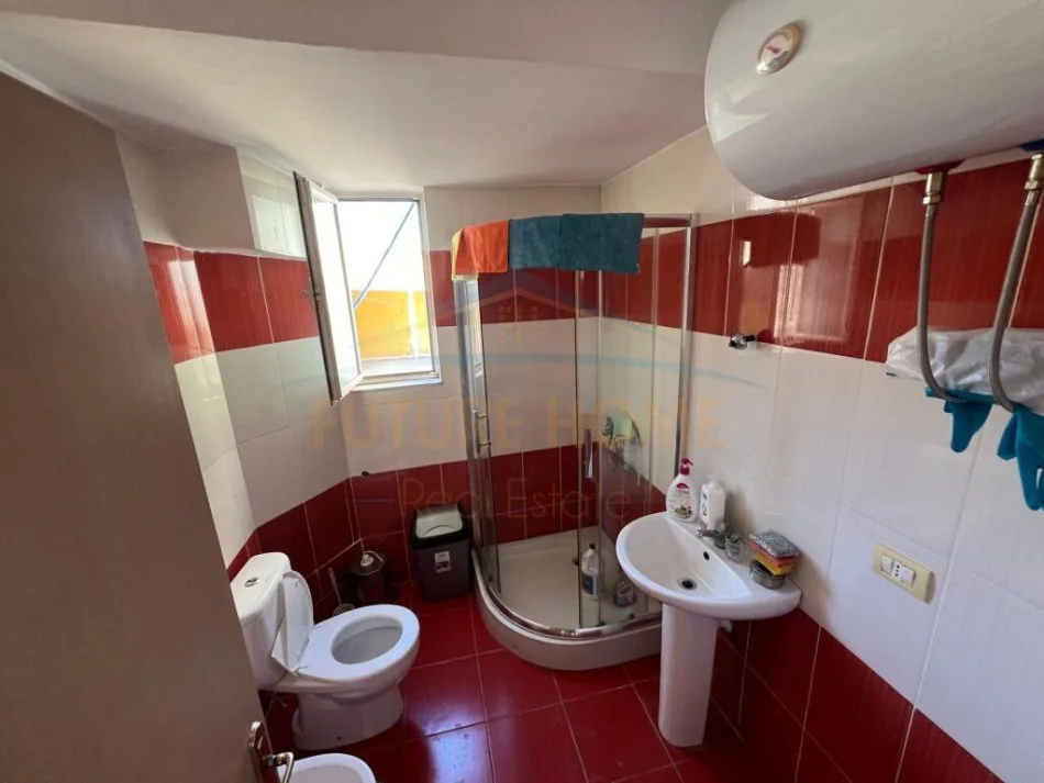 Durres, jepet me qera apartament 2+1 Kati 2, 67 m² 500 € (Blue Star , Durres)