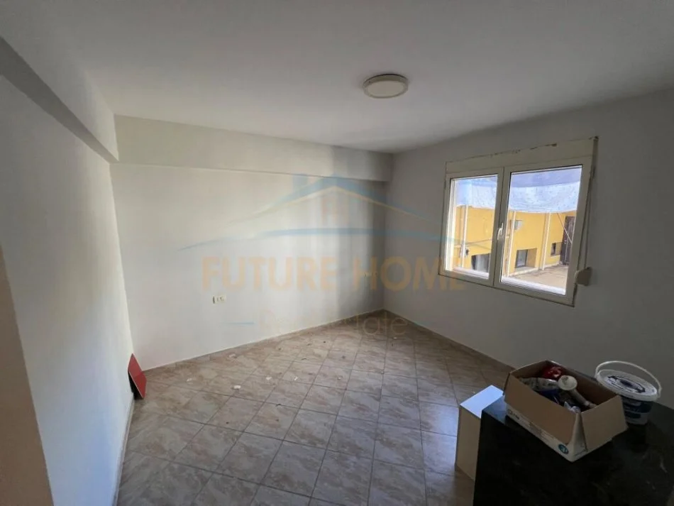 Durres, jepet me qera apartament 2+1+Ballkon Kati 2, 67 m² 500 € (Blue Star , Durres)