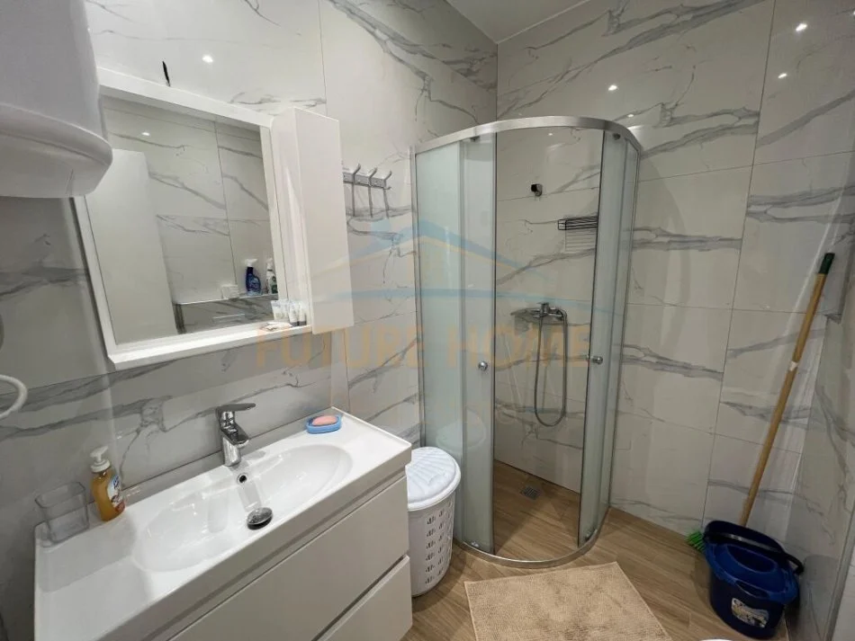 Tirane, shes apartament 2+1 Kati 4, 95 m² 162.000 € (Ish sheshi shqiponja)