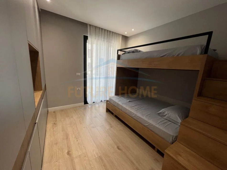 Tirane, shitet apartament 2+1+Aneks+Ballkon Kati 4, 94 m² 161.613 € (Dogana)