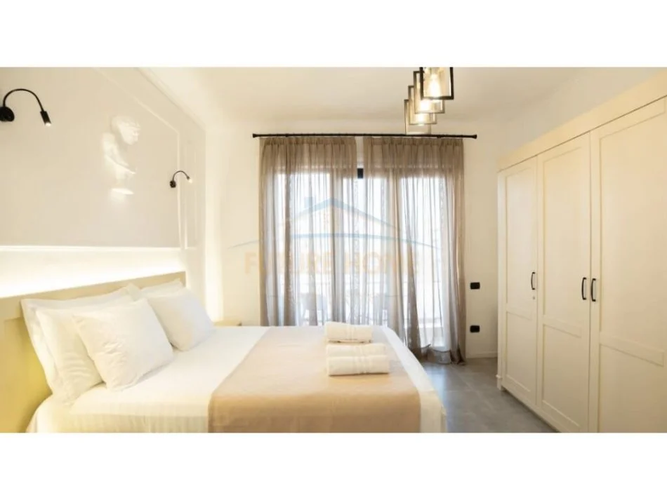 Tirane, jepet me qera apartament 1+1 Kati 4, 67 m² 1.250 € 